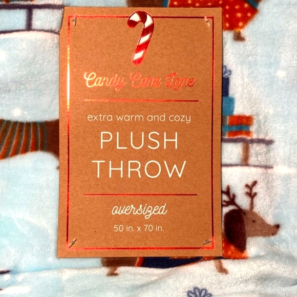 🎅 Dachshund Winter Themed Oversized Throw Blanket - Picture 3 of 6